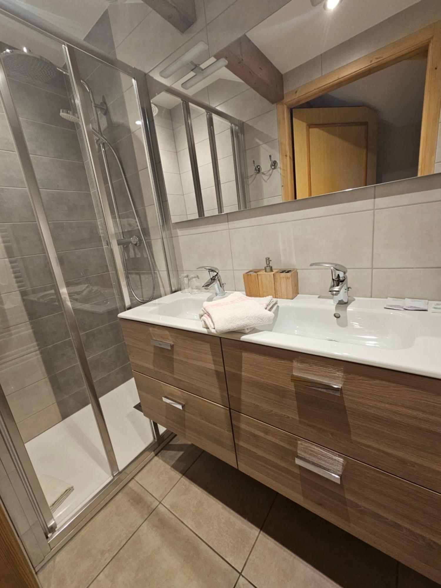 Hotel Plein Soleil Vacheresse Εξωτερικό φωτογραφία